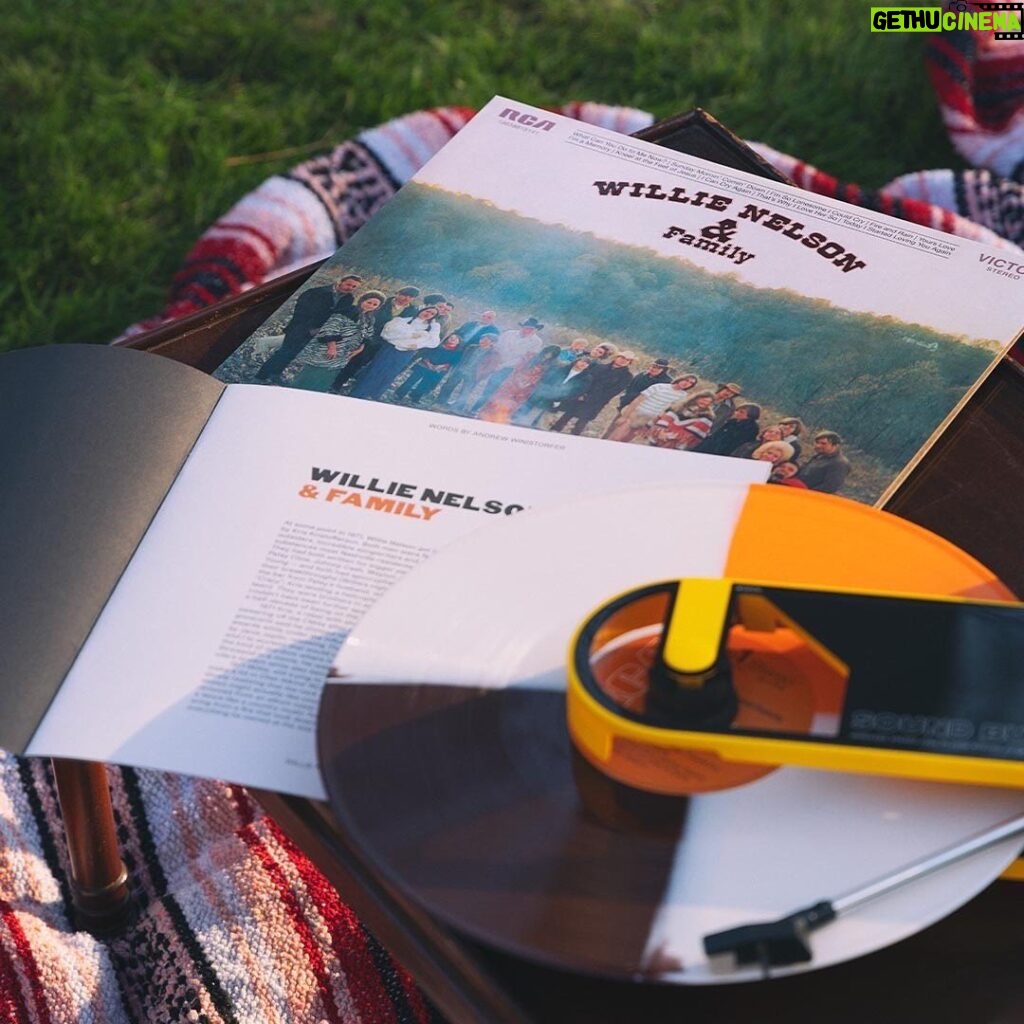 Willie Nelson Instagram - Thanks to @vinylmeplease, you can experience the evergreen ‘Willie Nelson & Family’ now on AAA 180g “Campfire Quad” vinyl with a Listening Notes booklet. Get the record at the link in bio.  📷: @richardedens