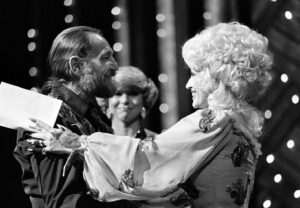 Willie Nelson Instagram - Willie & @DollyParton... A one-in-a-million friendship. Tag your one-in-a-million friend and ask them to follow along on Instagram ⬇️ #GetWillieToAMilli 

📷: 1979 @CMA Awards // Associated Press