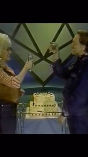 Willie Nelson Instagram - Happy, happy birthday, @dollyparton!