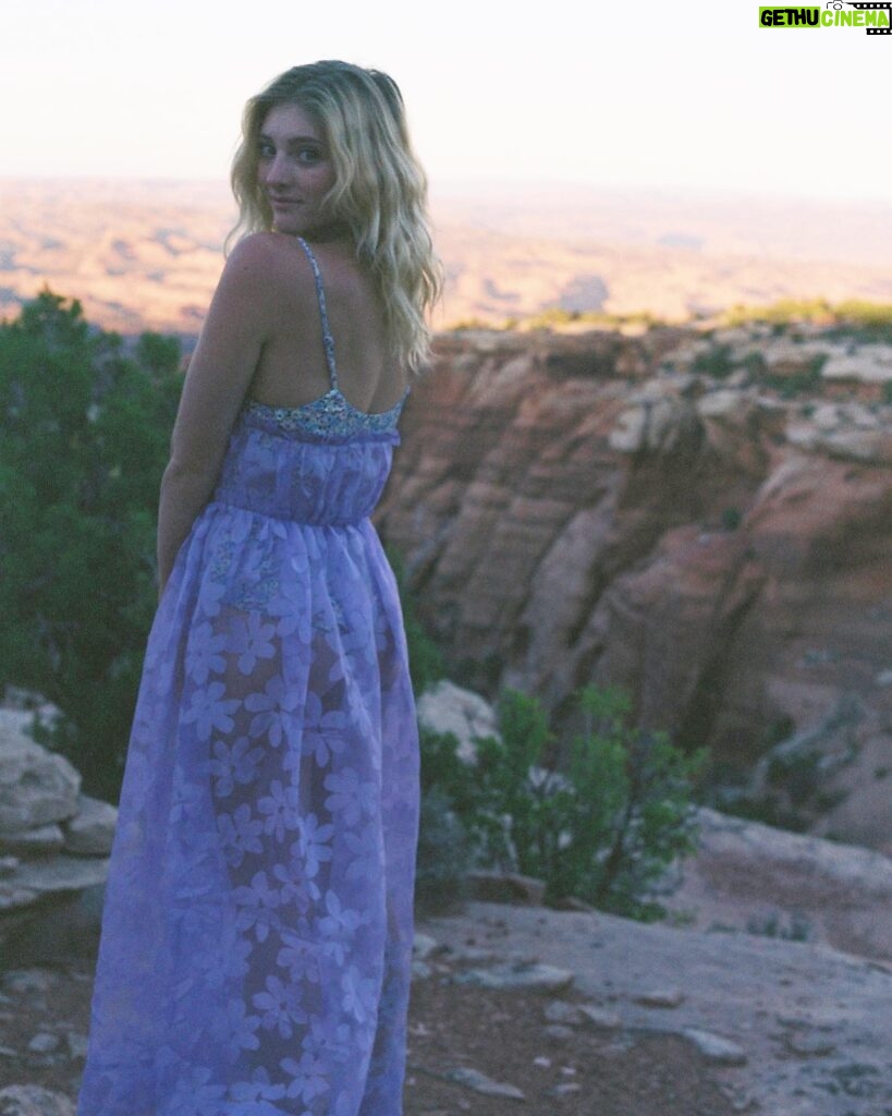 Willow Shields Instagram - Moab Utah on film ✨🌼