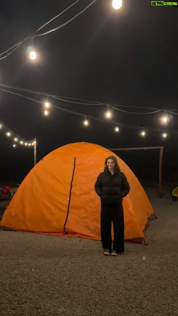 Willow Shields Instagram - A weekend in Hueco Tanks baby Tent: @backcountry Climbing shoes: @madrockclimbing Approach shoes: @scarpaspa