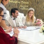 Wilma Elles Instagram - 22.11.22 evlilik tarihimiz 😌 Seninle herşeye EVET ♥️ @avsahcelik Aşklarım ♥️♥️ Nikah şahitlerim @asli_basar 🙏 @caglarsaltabas Muhteşem Gelinlikleri 🙏♥️💕 Nikahta @erismodaizmirofficial Plajda @huseyinkucukofficial