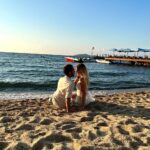 Wilma Elles Instagram - 22.11.22 evlilik tarihimiz 😌 Seninle herşeye EVET ♥️ @avsahcelik Aşklarım ♥️♥️ Nikah şahitlerim @asli_basar 🙏 @caglarsaltabas Muhteşem Gelinlikleri 🙏♥️💕 Nikahta @erismodaizmirofficial Plajda @huseyinkucukofficial