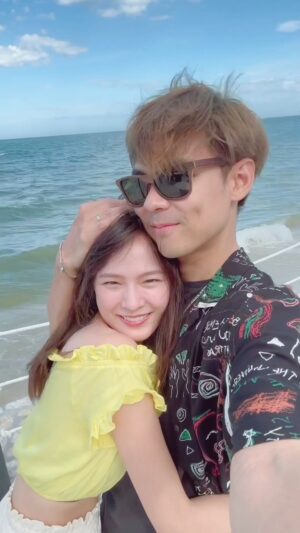 Worrawech Danuwong Instagram - พบรักในวันพักร้อน