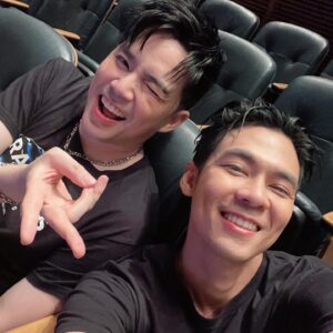 Worrawech Danuwong Instagram - Y2K ปลายปีนี้มีเฮแน่✌🏻 

#GRAMMYRSConcerts 
#ปรากฏการณ์ครั้งประวัติศาสตร์