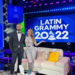 Ximena Córdoba Instagram - Nos vemos a las 8 pm por @micanalcinco para disfrutar del evento más importante de la música latina @latingrammys junto con mi compañero @carlos_arenastv @canalestrellas