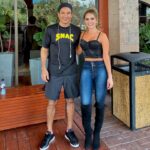 Ximena Córdoba Instagram - No te pierdas hoy el @mcallenholidayparade presentado por @mariolopez y @juliangil