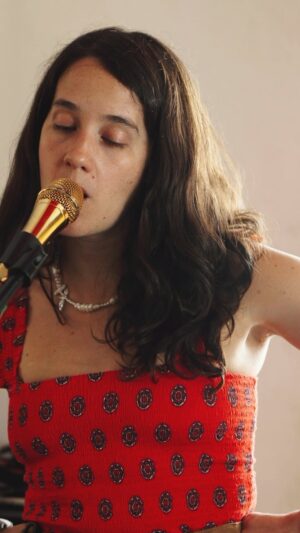Ximena Sariñana Instagram - Nunca ha sido culpa de quien hiere o de quien llora… 🫶🏼