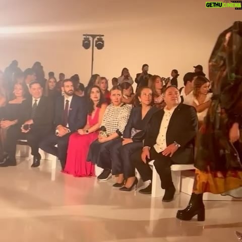 Ximena Sariñana Instagram - De esas experiencias increíbles, una pasarela espectacular 🫶🏼. @armandotakeda @fashionweekmx #disney