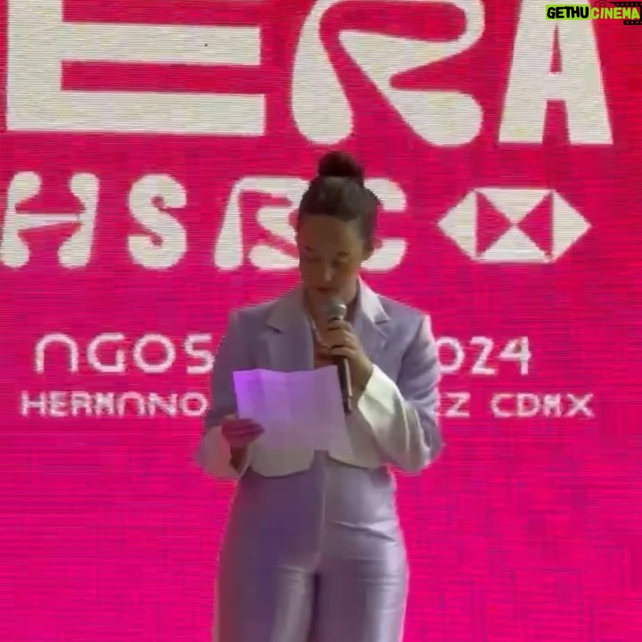 Ximena Sariñana Instagram - Es muy fuerte ver materializado un proyecto con el que llevas tiempo soñando, y que parece algo muy lejano y muy poco posible. Nos lo imaginamos y pasó. Hoy presentamos HeraHSBC @festivalherahsbc , festival conformado 100% por mujeres, un paso firme para la inclusión femenina en esta hermosa industria, un fest hecho por nosotras para todxs. Gracias equipo por hacerlo posible. @pacosierra @ichusita @aleruba @brencl @elispaprika @clau_yannick29 @javo020 @seitrack y gracias a todas las que nos precedieron, sin ustedes no estaríamos aquí. @festivalherahsbc #FestivalHeraHSBC #HeraHSBC24 #DeEllasParaTodxs 📷 @liliestradamx