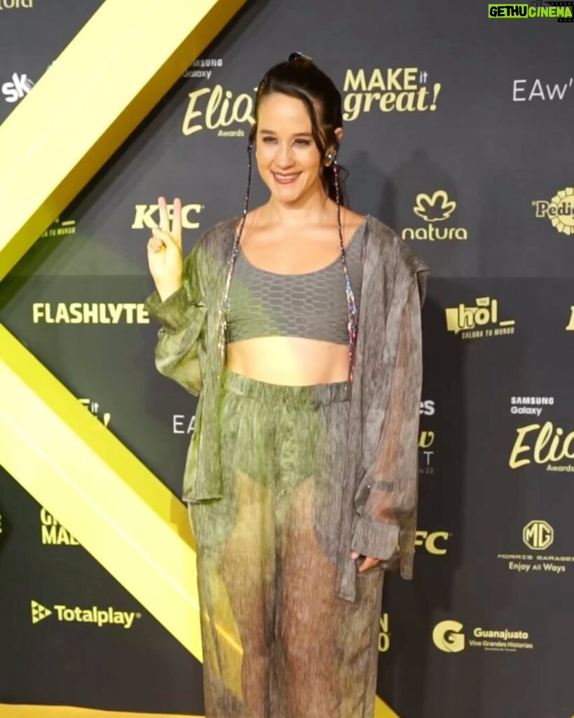 Ximena Sariñana Instagram - Pasándola padre en los #Eliotawards2023 😎✌🏼 @eliotmedia 📷 @apanauu