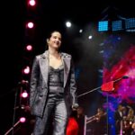 Ximena Sariñana Instagram - Anoche fue una experiencia padrísima compartir el escenario con @angelesazulesmx en el @auditoriomx . Fue un momento mágico. Gracias por hacer de esta noche algo tan especial. 📸 @apanauu