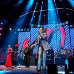 Ximena Sariñana Instagram - Anoche fue una experiencia padrísima compartir el escenario con @angelesazulesmx en el @auditoriomx . Fue un momento mágico. Gracias por hacer de esta noche algo tan especial. 📸 @apanauu
