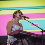Ximena Sariñana Instagram - Gracias a todos por el show de hoy en @besamemuchofest . Estuvo bien bonito 💙 📸 @Faby.ledezma & @ismaelquintanillaiii