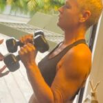 Xuxa Instagram - Acredita que dá @vanessabarbosapersonal @junnoandrade 😅💪❌