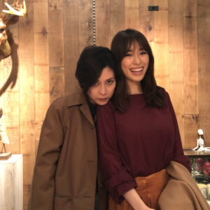 Yûko Takeuchi Instagram - ・
#episode5配信されましたの
#泉里香さまと一緒
#ミスシャーロック