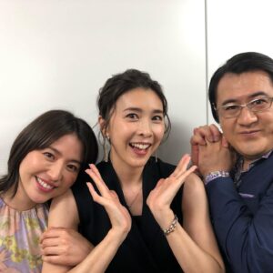 Yûko Takeuchi Instagram - ・
おサカナドン❣️
見事に釣られてきたぜぃ 🔮香港の女帝、ラン・リウ（役）と
一緒に騙される快感を味わって下さい

おいでませ
#コンフィデンスマンjpロマンス編
#長澤まさみ⭐️
#いたのか五十嵐❣️