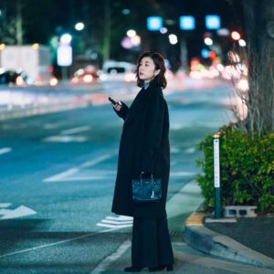 Yûko Takeuchi Instagram - ・
氷見さん後ろ！
何が起きるのか

#ドラマQueen第9話❣️ 与田ちゃんからのバレンタイン
せっかくだから胸にしまっておこう