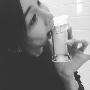 Yûko Takeuchi Instagram - ・
#プレミアムモルツ 豪華ケーキ
#ほらグラスも惚れる
#チョコでしたの
ハッシュタグ直したよ