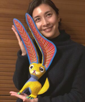 Yûko Takeuchi Instagram - ・
いつぞやのイッテQロケで
見つけたウサギさん
遅れ馳せながらの
お土産に、もらいました♡
ありがとうアヤコ❣️