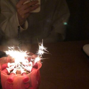Yûko Takeuchi Instagram - ・
あとちょっとで誕生日🎂

アヤコさんありがとう🌸