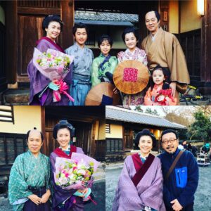 Yûko Takeuchi Instagram - ・
え❓
討ち入りにお金が要るの❓
なんで❓

当たり前のことだのに
私は考えたことなかった
なのでこのお話
すんごくおもしろいです‼️ 大石理玖の役で出演しております
📷内蔵助さんちの家族写真
😊長助さんと記念写真
🎬チームバチスタの栄光
からお世話になってます
中村義洋監督❣️ #決算忠臣蔵 
#忠臣蔵
#大石内蔵助
#矢頭長助