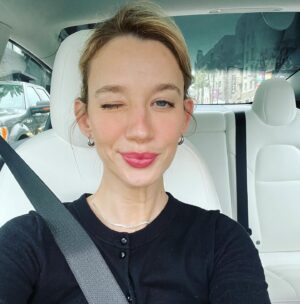 Yael Grobglas Instagram - The escalation of a selfie attempt.