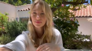 Yael Grobglas Instagram - #ADHD and lemons.