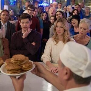 Yael Grobglas Instagram - Come see our delightful movie starring myself and one of my favorite humans @jeremymjordan 💙 #HanukkahOnRye @hallmarkchannel 

Premieres: Sun Dec 18 at 8/7c