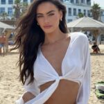 Yael Shelbia Instagram - Velvet white @spring.perfume My favoriteeeee 🤍
