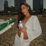 Yael Shelbia Instagram - Velvet white @spring.perfume My favoriteeeee 🤍