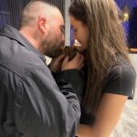 Yael Shelbia Instagram - אהוב שלי זהו הגעת לגיל 30 היינו אמורים לחגוג עכשיו , אבל המציאות קצת אחרת. והאמת שהדבר הכי חשוב זה שאתה פה לצידי בריא ושלם. מה7 לאוקטובר החרדה והפחד תקפו אותי לילות של בכי בלי שינה ואתה תמיד פה מחבק ומרגיע אותי עד שאני נרדמת וכל בוקר מעיר אותי ומזכיר לי שזה הזמן לתת מעצמי ולעשות כמה שיותר למען האחר. 24/7 של נתינה מהבוקר עד הלילה. קם ישר לחמ״ל ומשם ממשיך לחיילים, לפצועים ולמשפחות שכולות. רואה ושומע דברים שלא כל אחד יכול להכיל ובאותה נשימה עסוק בלשמח את אותם אנשים, לשיר להם והעיקר להעלות להם חיוך על הפנים. לראות אותך מהצד ולבכות מהתרגשות ושתדע שאני גאה בך, בנשמה שאתה. אוהבת אותך ותמיד פה לצידך. אז תודה שאתה שלי. אני מאחלת לעצמי כל בוקר להתעורר לצידך ולראות אותך מניח תפילין חולמת כל שישי להדליק נרות ולהביא לך נשיקה במצח לגדול איתך ביחד שני ילדים בלי פחד. מתפללת שרק תהיה בריא ומאושר ותגשים כל חלום בעזרת ה׳ אני רוצה שתדע שאני תמיד שלך מהיום שנפגשנו ועד הנצח ♥️ בעזרת ה׳ שנדע ימים טובים יותר מאושרים יותר יום הולדת שמח עומר שלי אני אוהבת אותך ♥️