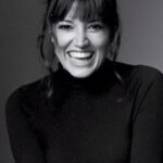 Yamila Reyna Instagram - Mi pelo es tan camaleónico como yo, como mi carrera, y como las capas de mis diferentes versiones que voy descubriéndome en la vida. Dicen que en que cada hito importante de una mujer, se plasma en su pelo. Pues bien, acá un reflejo de ello!😂 Y los reconocimientos son para @giancarlodiazza años de paciencia y crear arte con mis locuras 💇🏻‍♀️♥️ Que look les gustó más? ❌Alerta de Spoiler❌ Se viene un nuevo grannnnn cambio😱