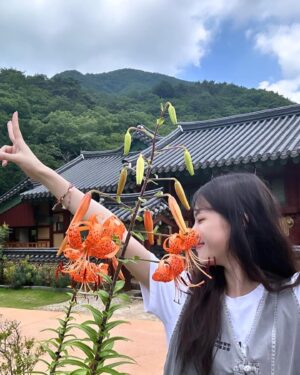 Yang Hye-ji Instagram - 오늘도 악귀 🖤