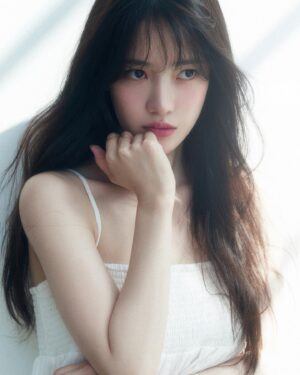 Yang Hye-ji Instagram - 🖤
