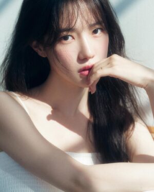 Yang Hye-ji Instagram - 🖤