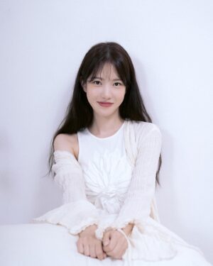 Yang Hye-ji Instagram - 🌹