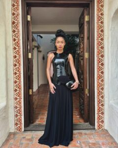 Yara Shahidi Instagram - 🎬🎞️THE IMAGE AWARDS 🎬🎞️ Tonight was such a beautiful celebration of our art and culture and I’m honored to have been nominated for #sittinginbarswithcake 🤎 Grateful for the space to come together and pour into one another @naacpimageawards ⭐️