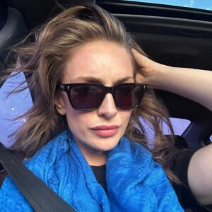 Yasemin Kay Allen Instagram - ✨💫💛