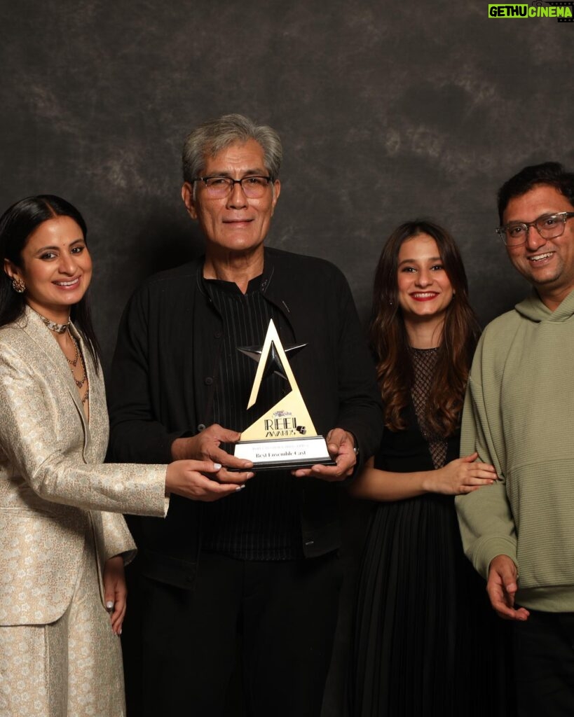 Yashaswini Dayama Instagram - Delhi Crime season 2 won the “Best Ensemble Cast” award at the #reelawards2023 Here’s a bunch of us representing that best cast! (The award was surprisingly heavy and you can watch me be funny about it in the last picture 👌🏻kbye) . Mexy Xavier/Forbes India for News18 Showsha @mexyxx/forbesindia @showsha_ @cnnnews18 #ShowshaReelAwards #news18reelawards . Dream team: Wearing @studiomoonray Styled by @sanooriii Hmu by @makeupbyjanak @suju_blessed assisted by @makeupbyroshan Manager and good vibes bounce board @sanchitaagnihotri