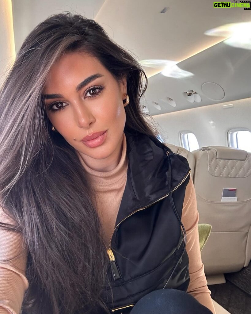 Yasmin Sabri Instagram - 🛫 💕