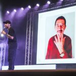 Yedinson Flórez Instagram - #Lokifacético ya cuenta con Barcelona 🇪🇸 en la larga lista de ciudades que han reído con este show. Gracias amigos por acompañarme y por tanta alegría 🫶🏽 #comediacolombiana Gracias a @jjotalb de @elplan.events 🎬 @eldelasfotos 🎤 @jpypunto @karenhencker