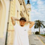 Yedinson Flórez Instagram - Relajaito manín! No soy así de guapo, así me ven los ojos de @eldelasfotos