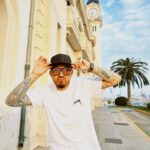 Yedinson Flórez Instagram - Relajaito manín! No soy así de guapo, así me ven los ojos de @eldelasfotos