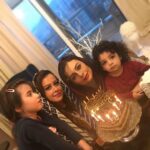 Yekta Naser Instagram - تولدى ديگر با دوستى ديرين در روزى بارانى و نوستالژيك دوستيهايتان بى بلا پ.ن:تولد من دوازدهم آبانه دوستان ولى امروز هم دوستم رو ديدم و يكباره ديگه برام تولد گرفت