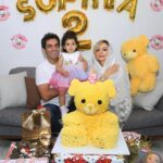 Yekta Naser Instagram - دخترك ٢ ساله من سپاسگزارم از تمامى عزيزانى كه به روشهاى گوناگون به ما تبريك گفتند و به اميد روزى كه هيچ كودكى در هيچ كجاى جهان مظلوم و اندوهگين نباشد