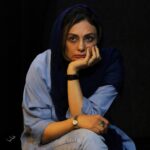 Yekta Naser Instagram - تنم به پيله تنهاييم نمى گنجييد و بوى تاج كاغذيم فضاى آن قلمرو بى آفتاب را آلوده كرده بود...#فروغ_فرخزاد