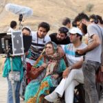 Yekta Naser Instagram - يادگارى از روزهاى فيلمبردارى فيلم#رحمان_۱۴۰۰ تشكر ويژه از طراح گريم اميد گلزاده و طراح لباس آرتا ماهان و تيم حرفه اى و دوست داشتنيشون كه در طراحى اين نقش بسيار به من كمك كردند پ.ن:در اين فيلم فيزيك بدنى من هم با همراهى تيم لباس طراحى شده #يكتا_ناصر عكاس:معين باقرى