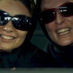 Yekta Naser Instagram - پخش قسمت هشتم هم همزمان شده با روزهای پایانی فیلمبرداری منم که دلتنگ و حساس🙂 خب سخته دیگه دوستامو همکارامو و وابستگی‌های قشنگم رو با خنده ای بر لبو البته جسم و روحی خسته به خدای بزرگ بسپارم
