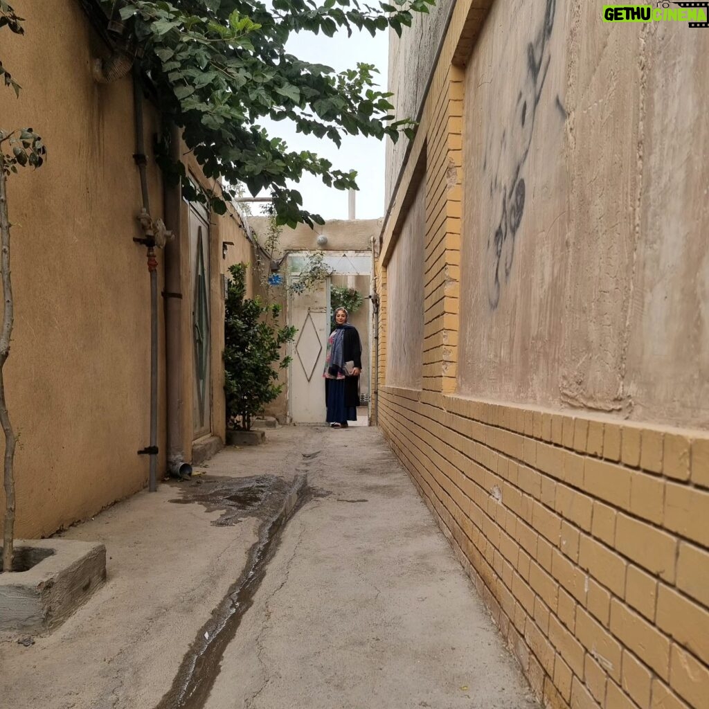 Yekta Naser Instagram - بی تو مهتاب شبی باز از آن کوچه گذشتم همه تن چشم شدم خیره به دنبال تو گشتم....